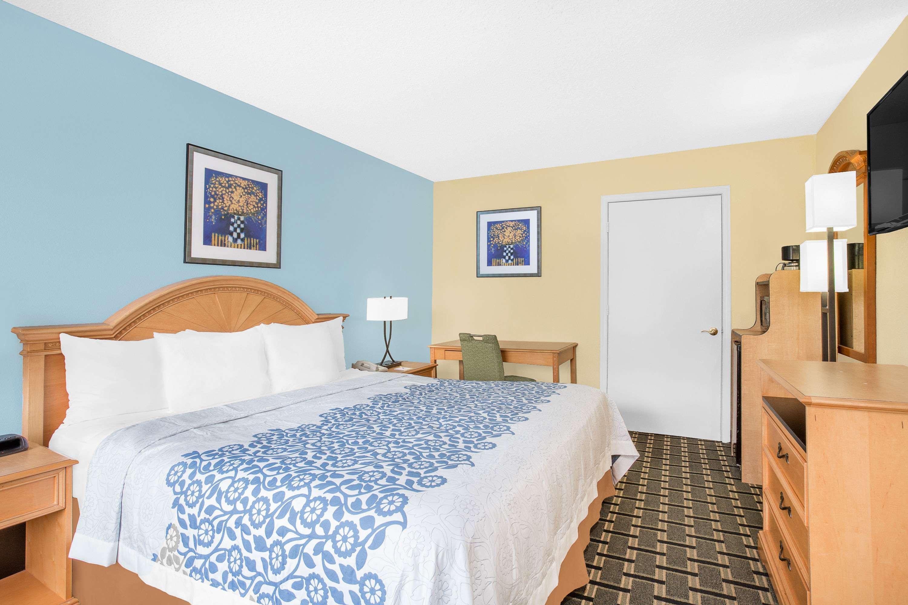 Days Inn By Wyndham Ruther Glen Kings Dominion Area Exteriér fotografie