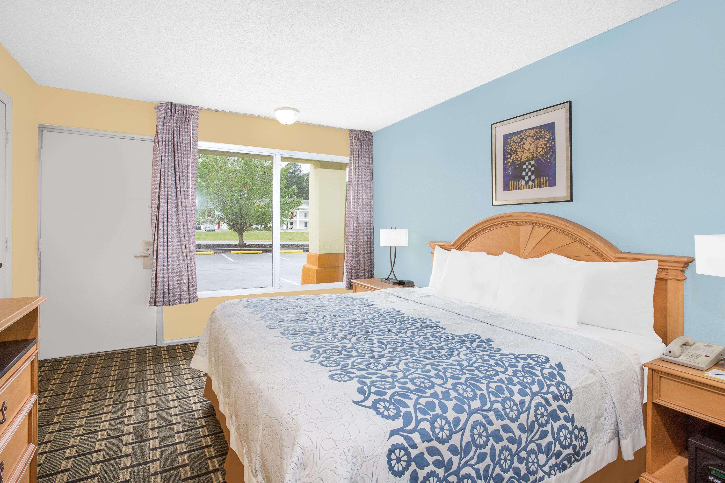 Days Inn By Wyndham Ruther Glen Kings Dominion Area Exteriér fotografie