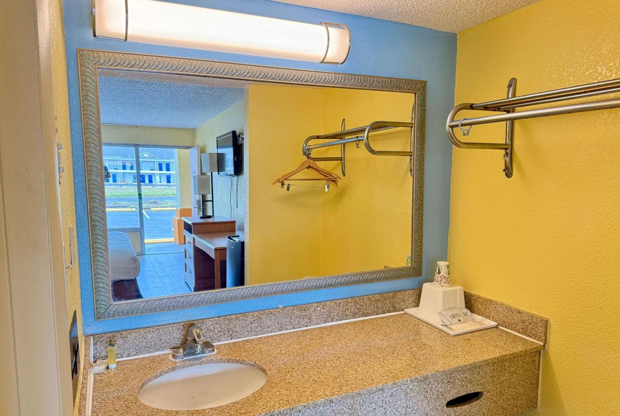 Days Inn By Wyndham Ruther Glen Kings Dominion Area Exteriér fotografie