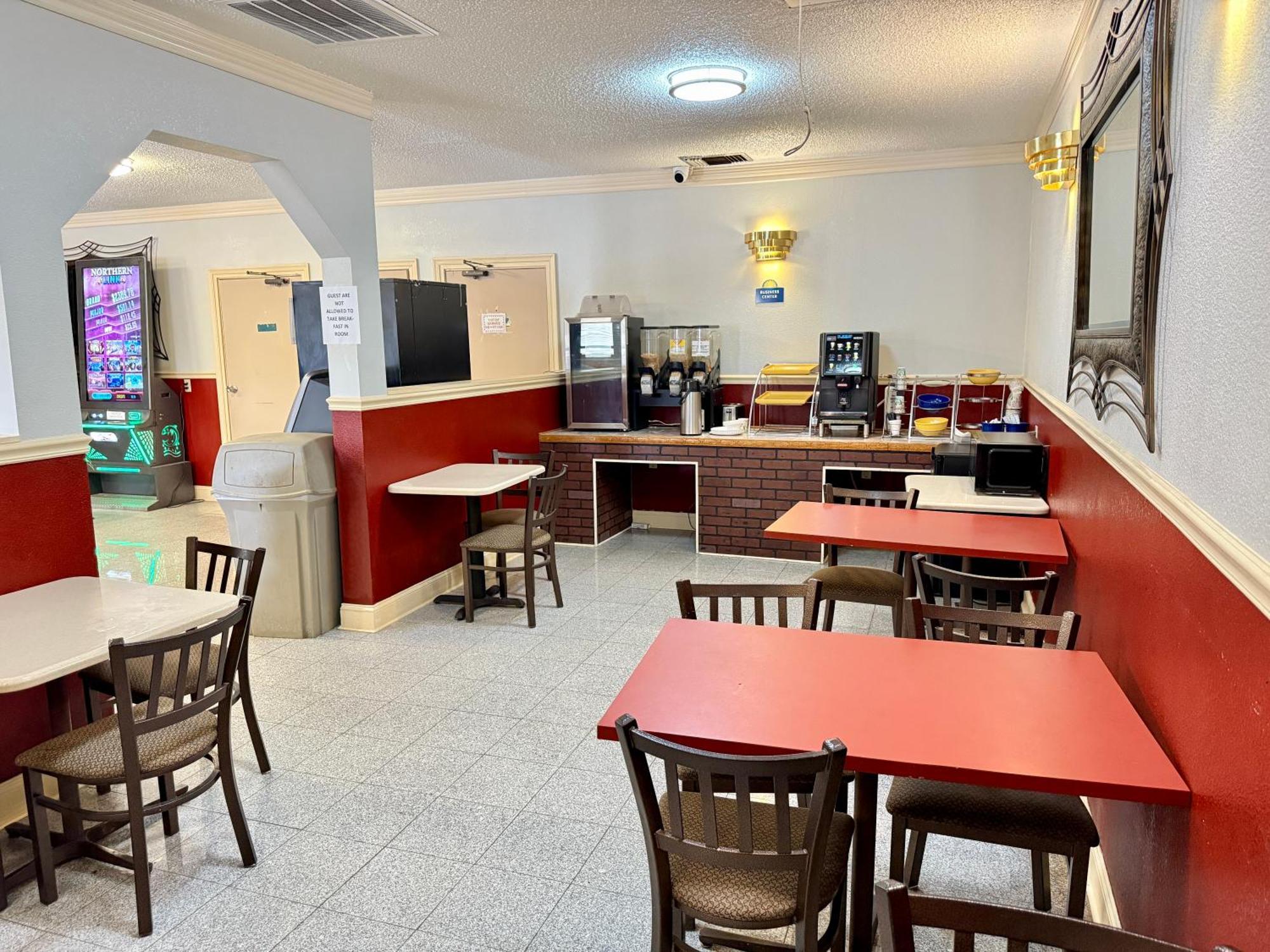 Days Inn By Wyndham Ruther Glen Kings Dominion Area Exteriér fotografie